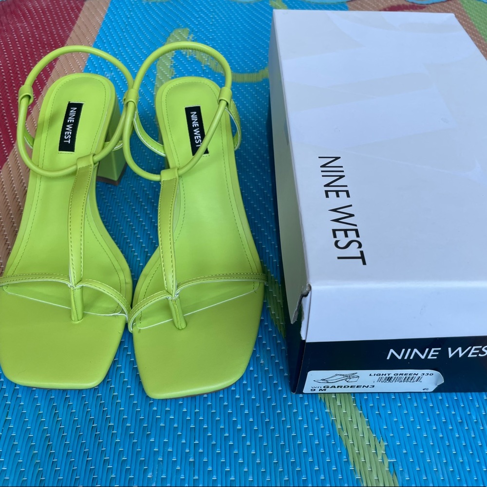 Nine West Gardeen3 lime green heels, size 9